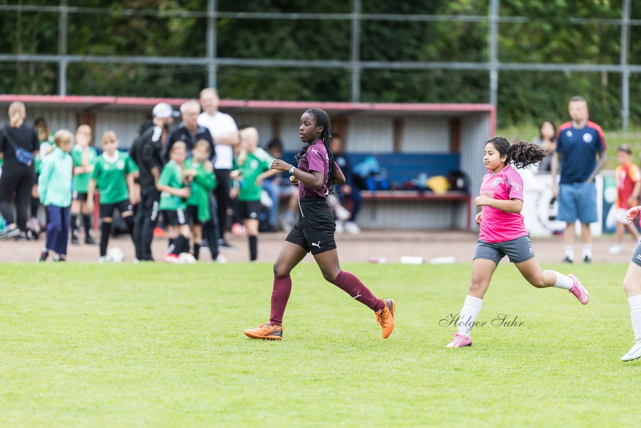 Bild 227 - Loewinnen Cup